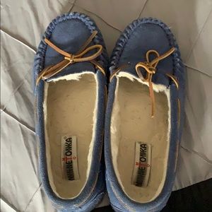 Blueish purple slippers